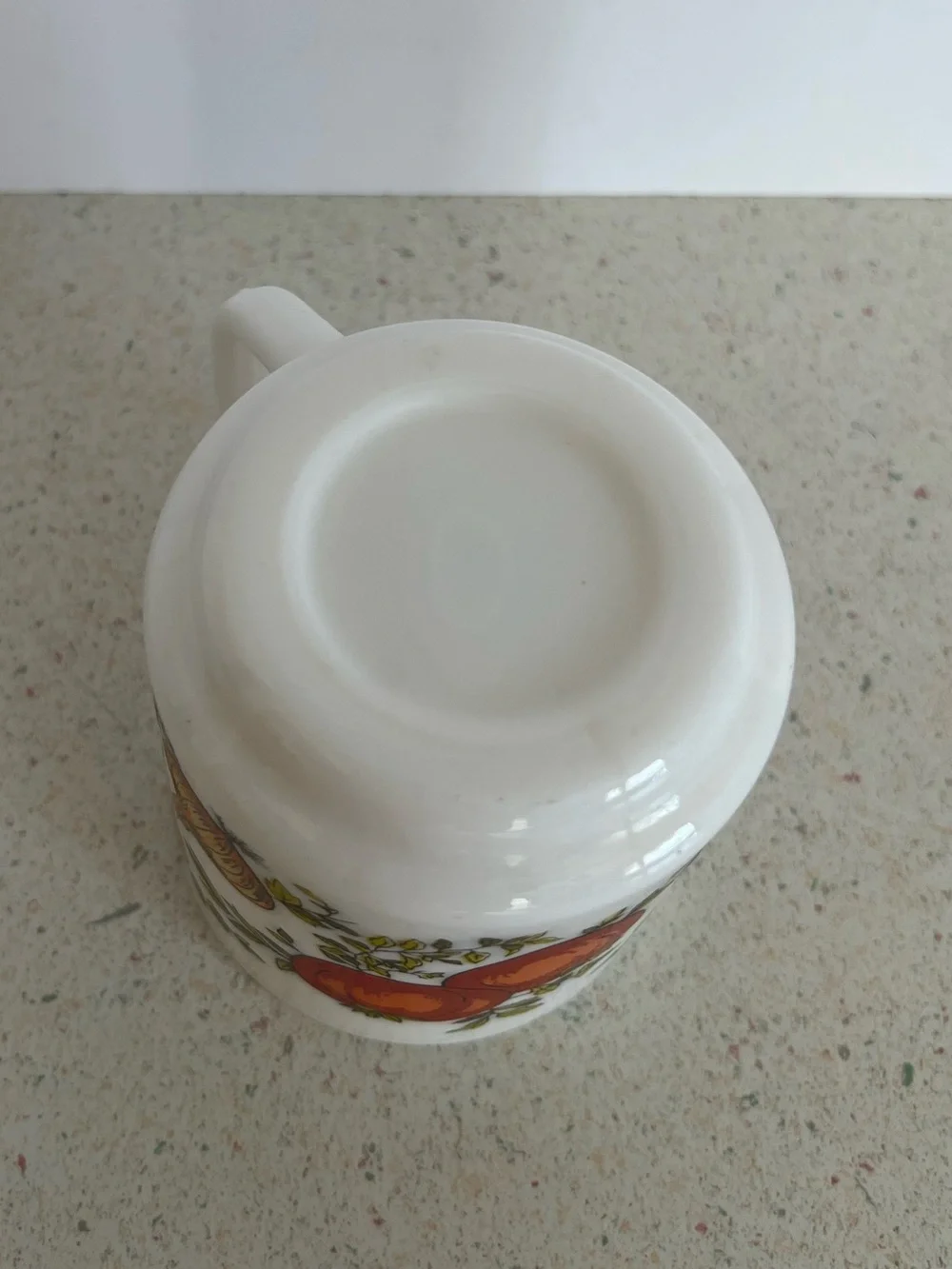 Arcopal France Mushrooms Milk Glass Mug Vegetables Onions Tomato Vintage 8oz Cup
